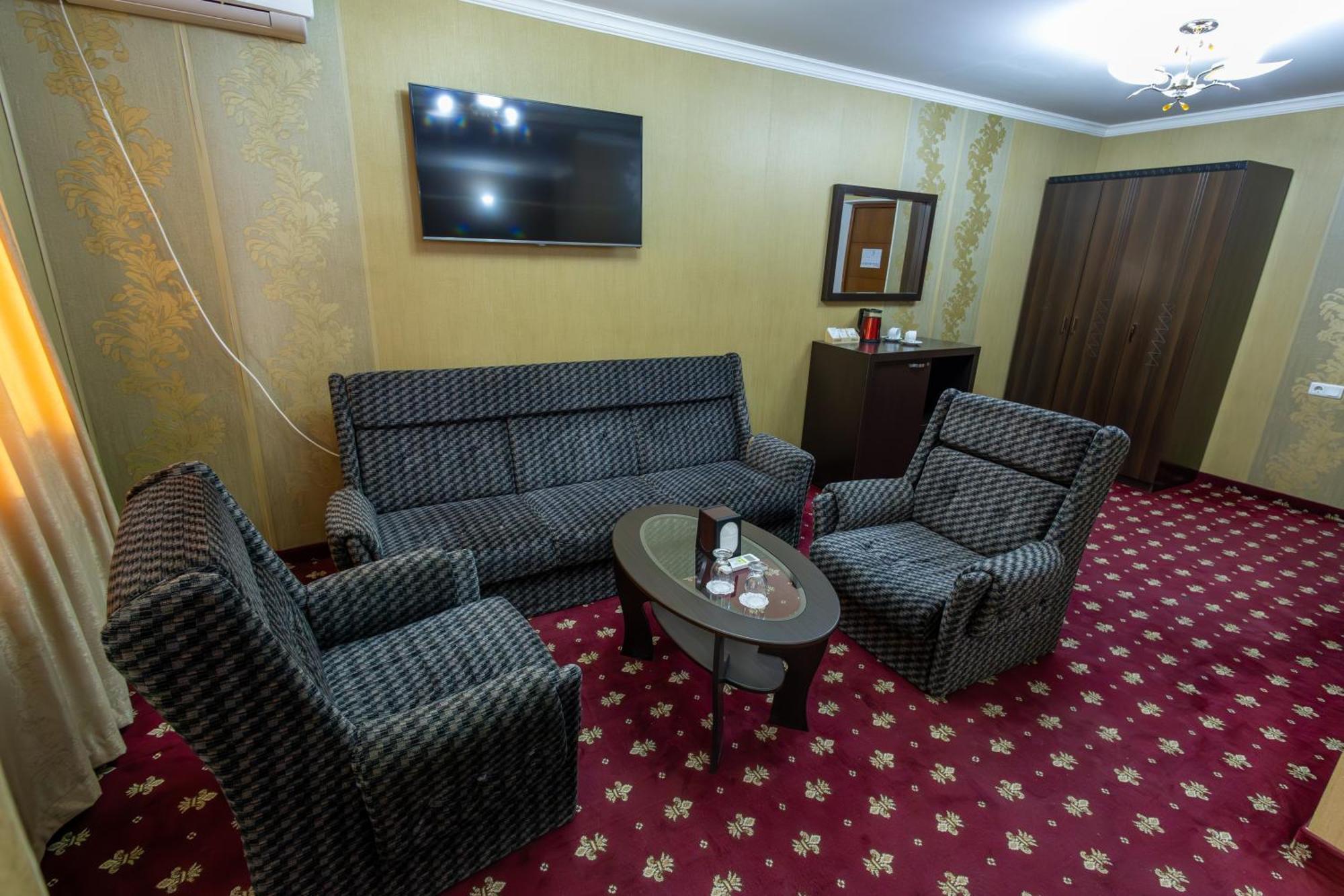 Gyumri Hotel Guiumri Exterior foto